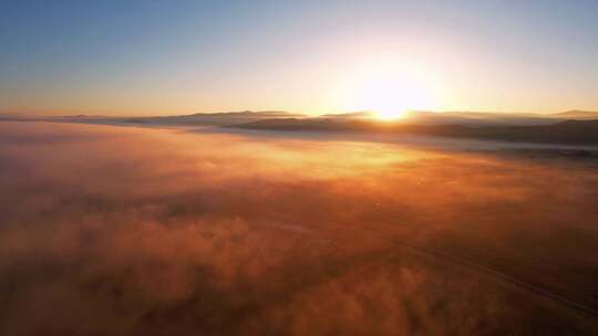 日出云海航拍全景