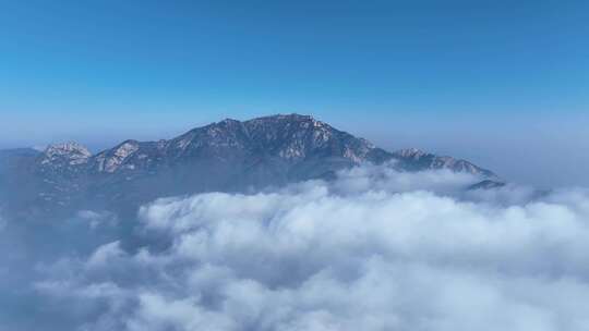 泰山登山徒步扇子崖视频素材模板下载