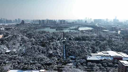 长沙地标雪景烈士公园纪念碑雪景