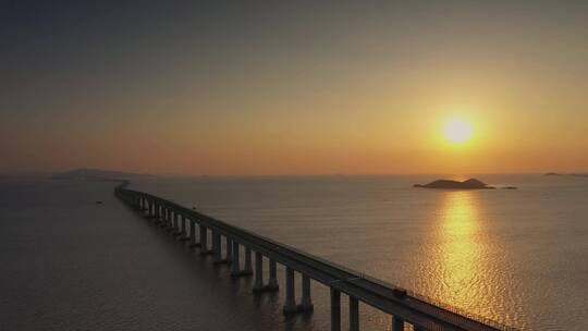 浙江舟山舟岱大桥晨曦日出航拍