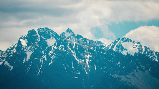 帕米尔高原的雪山,塔什库尔干,帕米尔高原