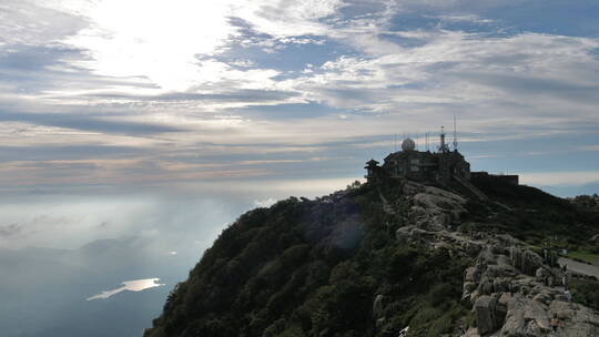 中国山东泰安泰山山顶风景风景区云海