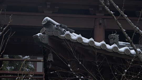 杭州径山寺中式古建筑寺庙雪景