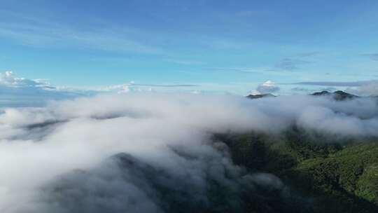 大海岛屿大山云海风光航拍