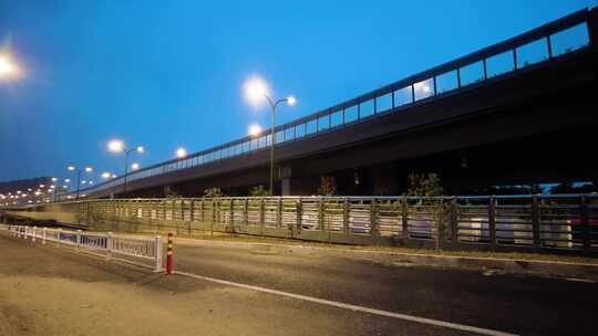 城市马路夜晚人流车流延时摄影