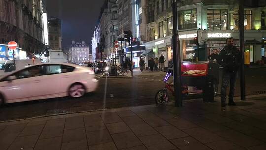 伦敦市中心的夜景视频素材模板下载