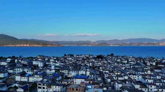 云南大理苍山洱海湖水日出