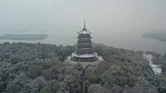 杭州西湖雷峰塔雪景