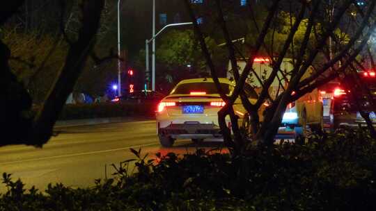 夜晚城市马路汽车车流夜景视频素材