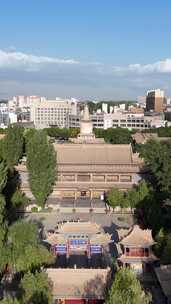 竖屏航拍甘肃张掖大佛寺历史文化古建筑