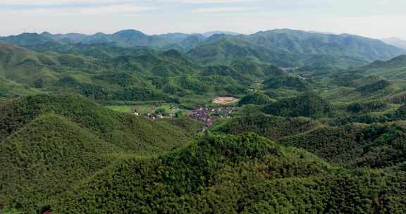 杭州余杭黄湖王位山春天航拍