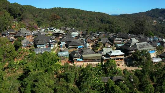 厦门鼓浪屿山中小城航拍4K大山里