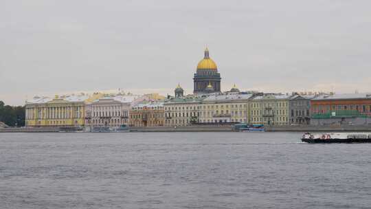 白天圣彼得堡涅瓦河堤岸视频素材模板下载