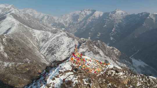 青海互助龙王山雪山经幡森林航拍视频