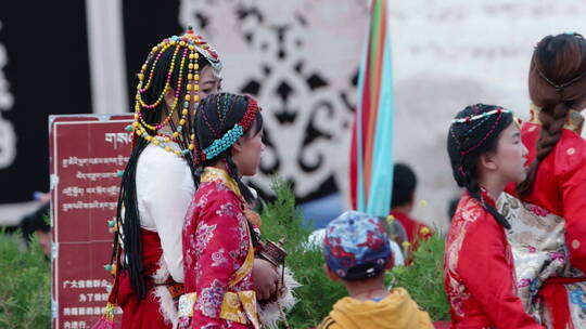 西藏拉萨八廓街大昭寺藏族人文游客