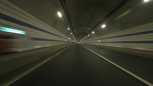 汽车在隧道内行驶视频素材模板下载