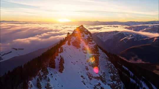 早晨清晨雪山日出金山云海唯美风景风光大自