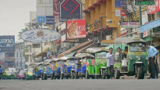 曼谷街头的车辆视频素材模板下载