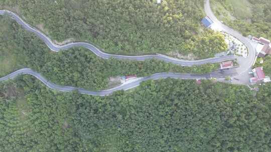 大山蜿蜒盘山公路航拍