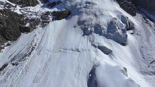 航拍川西横断山脉勒多曼因冰川风光视频素材模板下载