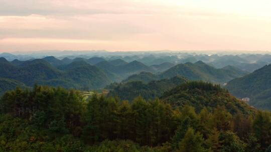 4k航拍山村晚霞