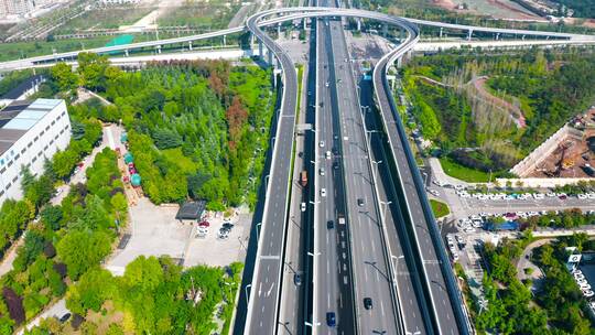 西安北辰路与锦提六路城市立交桥 桥面车流