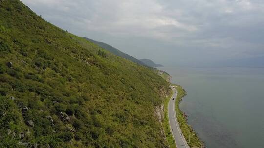 航拍大理环海公路风景