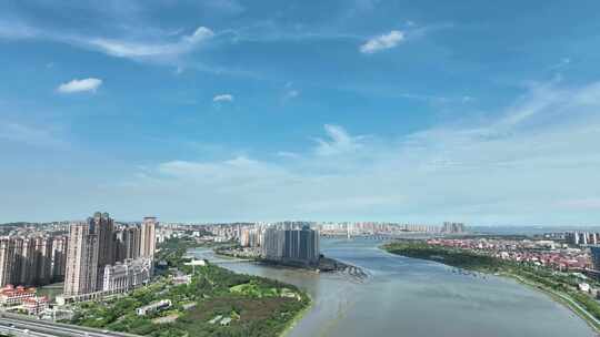 泉州滨江公园航拍城市公园江畔湿地晋江河流