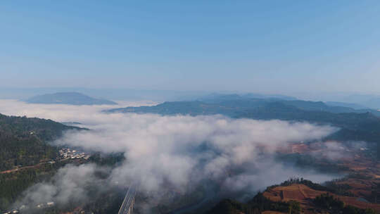 航拍大山云雾之上