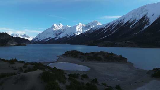 西藏昌都然乌湖来古雪山冰湖高空航拍