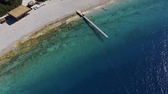 海滩度假村的无人机镜头