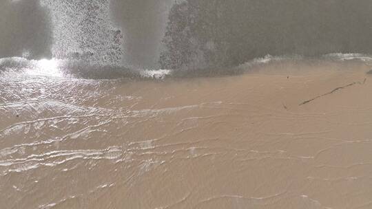 俯拍海岸沙滩视频素材模板下载