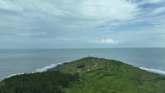 海上小岛航拍大海岛屿海岸线风景自然风光