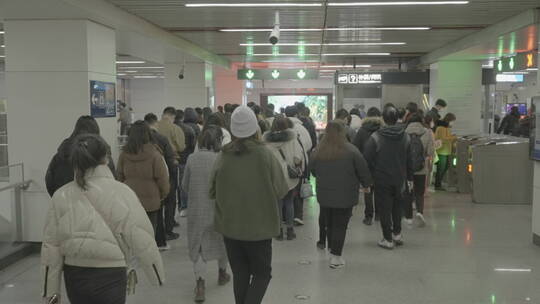 地铁人流 坐地铁 地铁通行视频素材模板下载