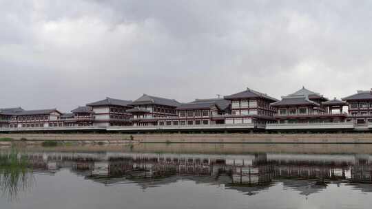 阴天酒泉北大河风情线