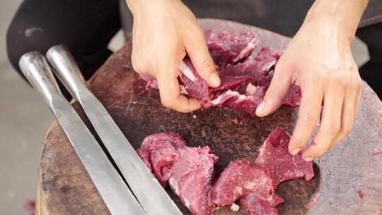 肉食加工：牛肉切割技艺展示