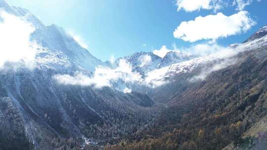 雪山自然风光全景