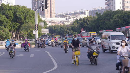 街头   车流 人流  十字路口   城市街头