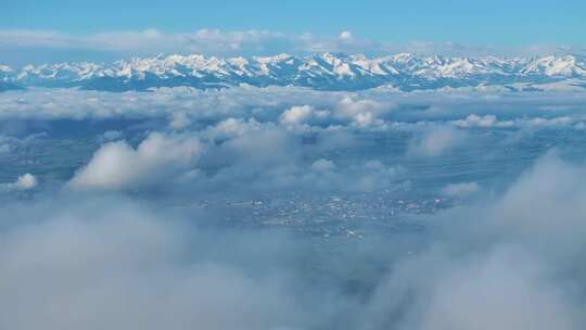 新疆雪山