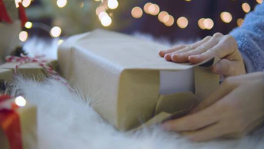 准备礼品礼品包装礼物盒