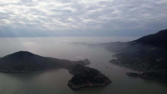 福建宁德嵛山岛港口渔船城镇自然风光