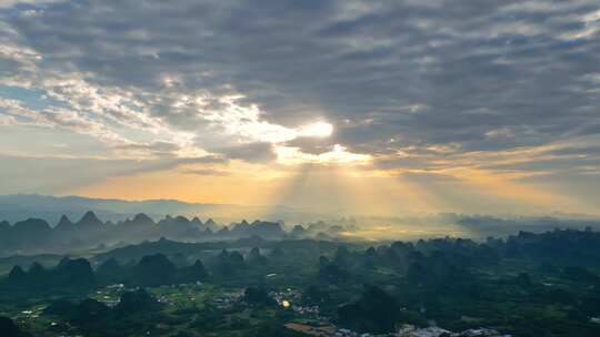 桂林乌龙泉日落夕阳农村大气风光风景