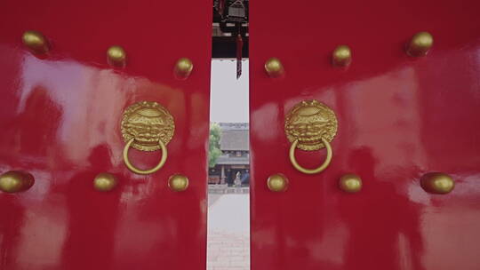 上海文庙古建筑开门视频素材模板下载