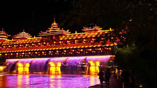 湖北恩施宣恩县风雨桥夜景夜色侗族建筑