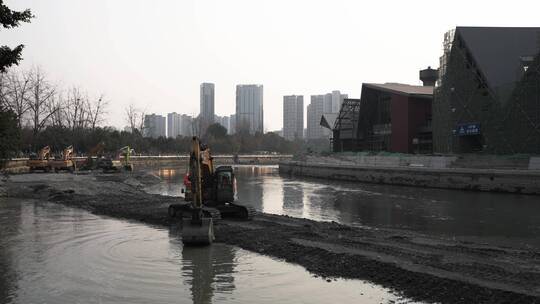 2023年成都锦江河道清理整治清淤工程机械