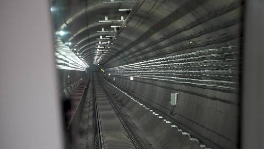 北京地铁19号线隧道轨道视频