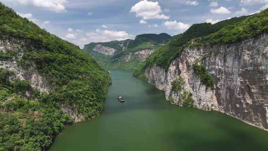 贵州毕节乌江渡水库峡谷自然风光航拍