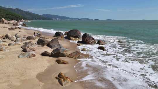 广东汕头南澳岛海滨沙滩自然风光航拍