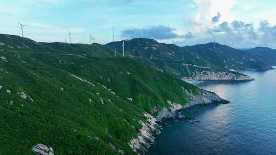 广东上川岛海岛风车山日出风力发电清洁能源