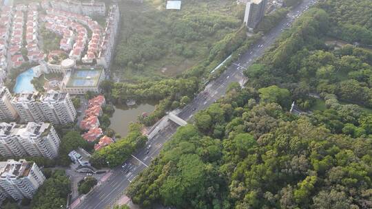 城市山间道路航拍